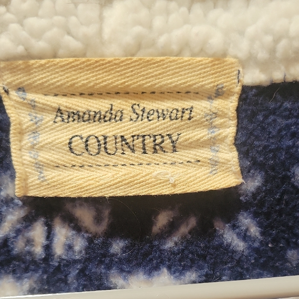 Elegant Blue Patterned Robe with White Trim - Picture 2 of 7